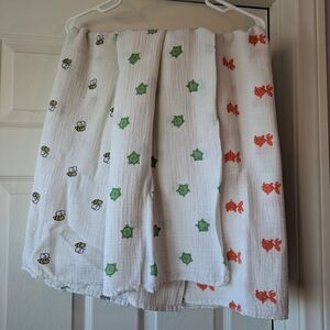 Set of 3 White Muslin Baby Swaddle Blankets with Bees, Turtles & Fish